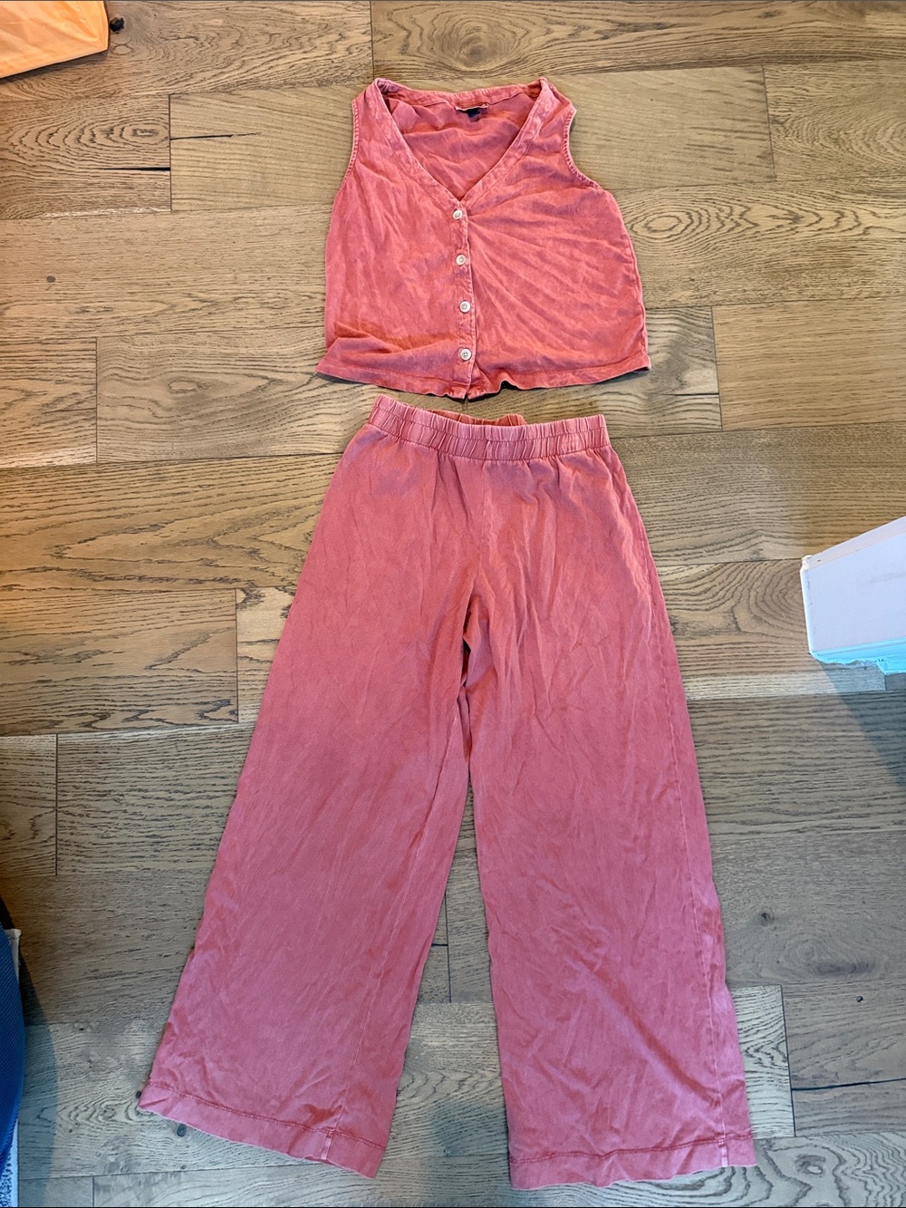 Universal Thread Coral Pink Sleeveless Button Tank with Wide-Leg Pants